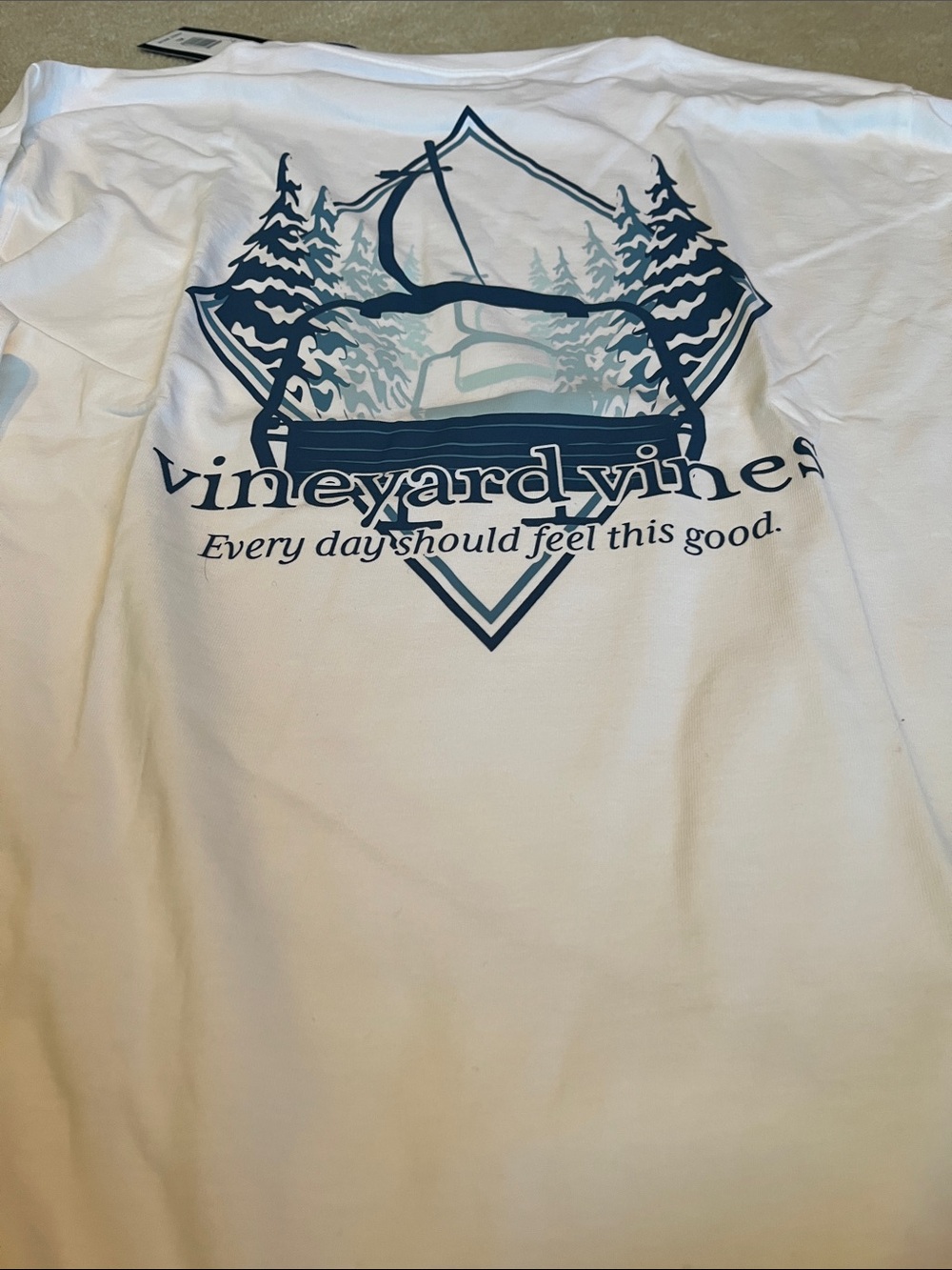 Vineyard Vines White Long-Sleeve Graphic Tee with Navy ski lift. XL. Men - Picture 6 of 9